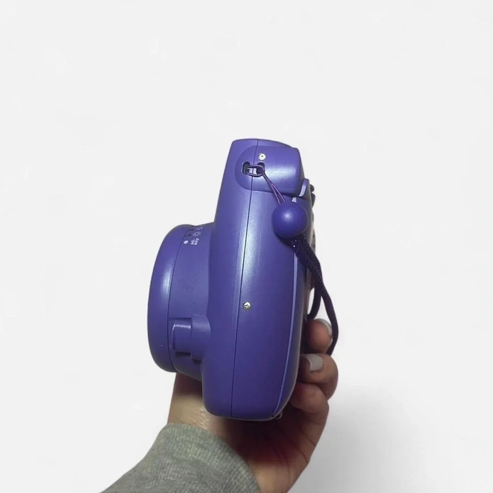 Fujifilm Instax Mini 8 in Deep Purple